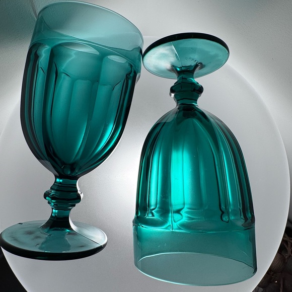 Vintage Mid Century Mod Green
Iced Tea Water Goblets Stemware - Picture 3 of 8